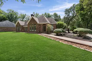 205 Oetken W, Anahuac, TX 77514 - Photo 3