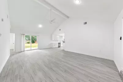 6811 McCullum Road, Houston, TX 77489 - Photo 3