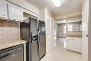 1522 Baggett Ln, Houston, TX 77055 - Photo 7