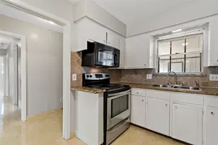 1522 Baggett Ln, Houston, TX 77055 - Photo 5