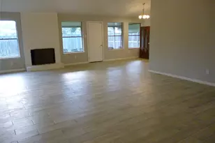 2822 Mesquite Dr, Sugar Land, TX 77479 - Photo 3