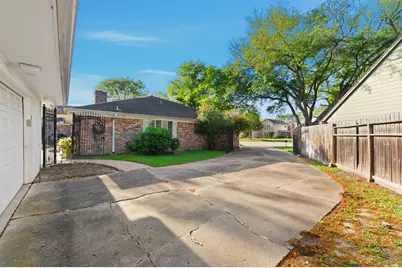 942 Brunswick Circle, Sugar Land, TX 77478 - Photo 41
