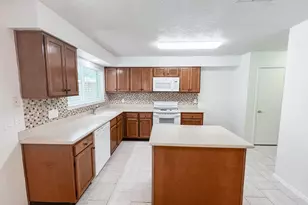 347 Elder Vista Dr, Houston, TX 77598 - Photo 11