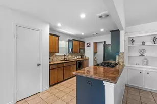 2018 Little Cedar Dr, Houston, TX 77339 - Photo 11
