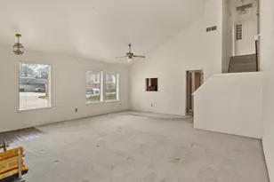 7859 Green Lawn Dr, Houston, TX 77088 - Photo 5