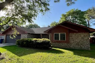 2901 Del Monte Ave, Bay City, TX 77414 - Photo 1