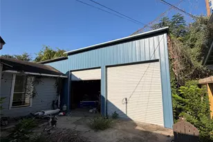 905 Walton St, Houston, TX 77009 - Photo 13
