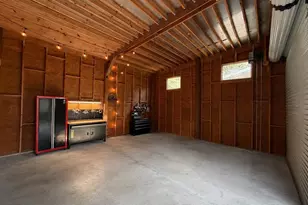 905 Walton St, Houston, TX 77009 - Photo 9