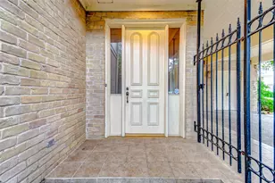 201 Vanderpool Ln, Houston, TX 77024 - Photo 3
