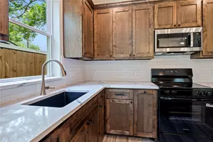 219 E Southland Ave, Alvin, TX 77511 - Photo 13