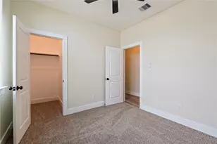 219 E Southland Ave, Alvin, TX 77511 - Photo 17