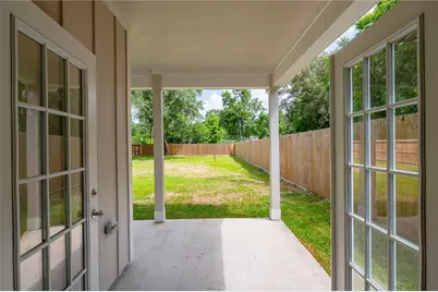 219 E Southland Avenue, Alvin, TX 77511 - Photo 25