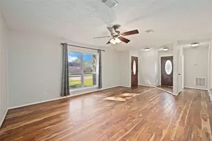 9809 Condor Dr, Conroe, TX 77385 - Photo 7