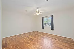 9809 Condor Dr, Conroe, TX 77385 - Photo 11