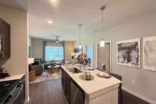 2102 Antoine Dr, Houston, TX 77055 - Photo 3