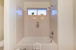 9926 Myrtle Field Ln, Houston, TX 77044 - Photo 33