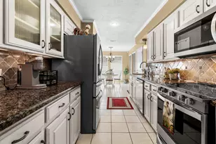415 Northwood Dr, Conroe, TX 77303 - Photo 9