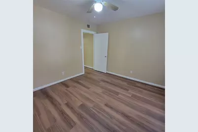 5212 Arboles Drive #B, Houston, TX 77035 - Photo 19