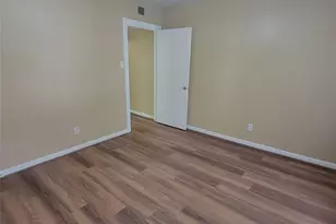 5212 Arboles Dr, Houston, TX 77035 - Photo 19