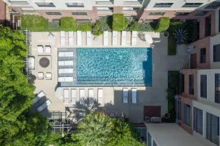 306 McGowen St, Houston, TX 77006 - Photo 11