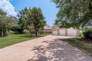 206 Lake Front Dr, Trinity, TX 75862 - Photo 1