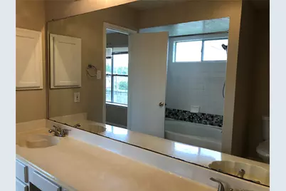 10330 Timberloch Drive, Houston, TX 77070 - Photo 7