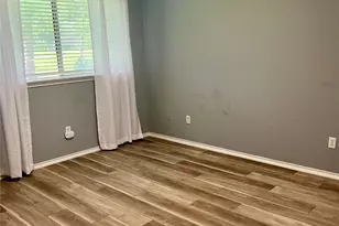 667 E Country Grove Cir, Pearland, TX 77584 - Photo 5