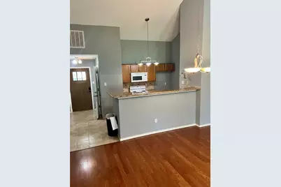 667 E Country Grove Circle, Pearland, TX 77584 - Photo 3