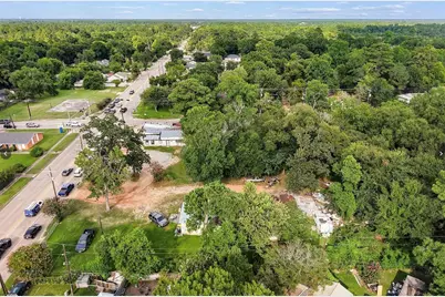 425 Silverdale Dr, Conroe, TX 77301 - Photo 3
