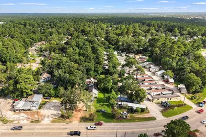 425 Silverdale Dr, Conroe, TX 77301 - Photo 5