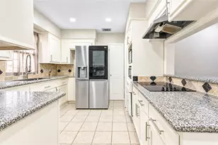 2051 Shadow Rock Dr, Houston, TX 77339 - Photo 15