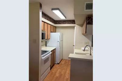 18519 Egret Bay Boulevard #1602, Webster, TX 77058 - Photo 5