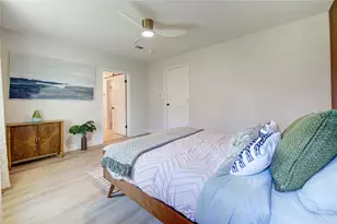 3221 Durhill St, Houston, TX 77025 - Photo 15