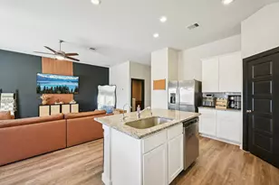 1217 Filly Crk Dr, Alvin, TX 77511 - Photo 15