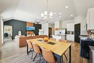 1217 Filly Crk Dr, Alvin, TX 77511 - Photo 11