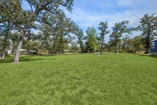 222 Houston Ave, Somerville, TX 77879 - Photo 19