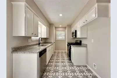 7002 Sandswept Lane, Houston, TX 77086 - Photo 7