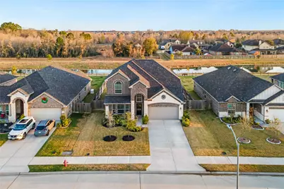 12114 Champions Forest Drive, Mont Belvieu, TX 77535 - Photo 3
