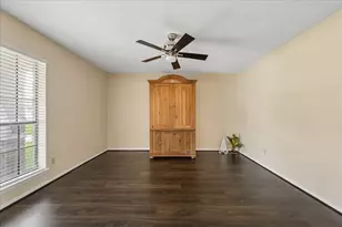 10715 Sageglow Dr, Houston, TX 77089 - Photo 3