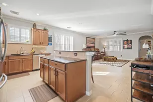 1910 Highland Point Ct, Pearland, TX 77581 - Photo 5