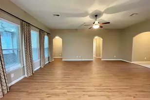 2035 Borthwick Ln, Conroe, TX 77301 - Photo 11