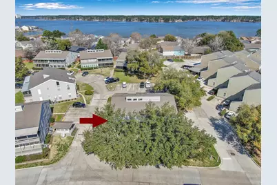 184 April Point Drive N, Conroe, TX 77356 - Photo 35