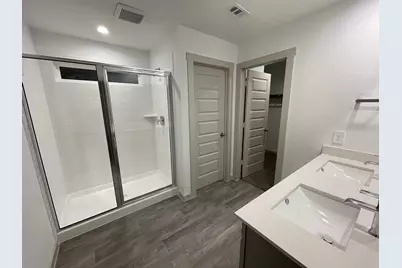 618 Hidden Brook Drive, Baytown, TX 77523 - Photo 9