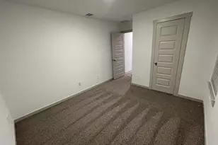 618 Hidden Brk Dr, Baytown, TX 77523 - Photo 7