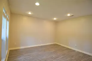 76 S Wavy Oak Cir, Houston, TX 77381 - Photo 3