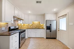 3615 Longwood Dr, Pasadena, TX 77503 - Photo 5