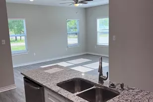 207 S Campbell St, Willis, TX 77378 - Photo 7