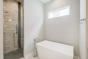 1305 Mayfair Clarkson Ln, Houston, TX 77055 - Photo 25