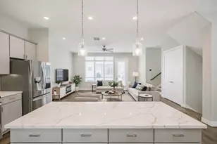 1305 Mayfair Clarkson Ln, Houston, TX 77055 - Photo 9