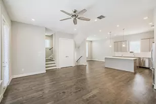 1305 Mayfair Clarkson Ln, Houston, TX 77055 - Photo 9